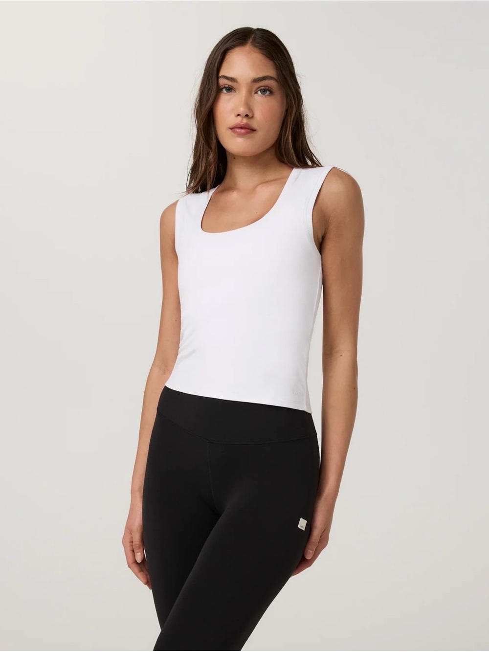 Vuori Halo Essential Scoop Tank